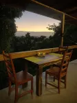 Jungle, waterfall, sea view, 5 minutes from beach, lap pool & gym. Bird watching