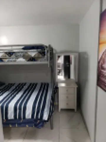 Private Gorgeous Cozy Modern home/5 min Drive from beach, righ across from park