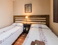 jaccuzi in room, barbecue, activities in natural environment