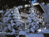 โรงแรมแคสเตอร์ โรงแรมในชามโปลุก