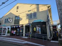 Newly renovated apartment in the heard of Provincetown - 2-Star