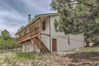 Charming Cloudcroft Cabin w/ Deck & Mtn Views - 3-Star