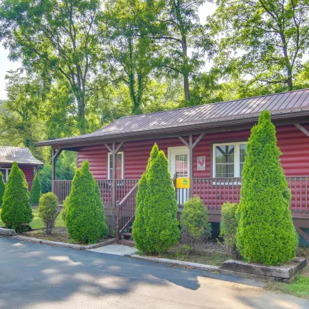 Bryson City Cabin Escape Hike, Fish and Relax!