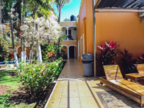 Los Cedros Uayamon Hotel di 