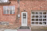 New York Vacation Rental w/ Smart TVs & Cable