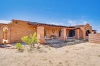 10-acre Desert Oasis w/ Expansive Patio in Tucson! - 3-Star