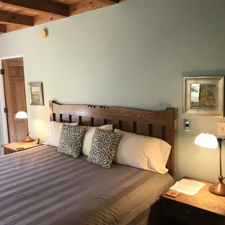 Bear Mountain Lodge
