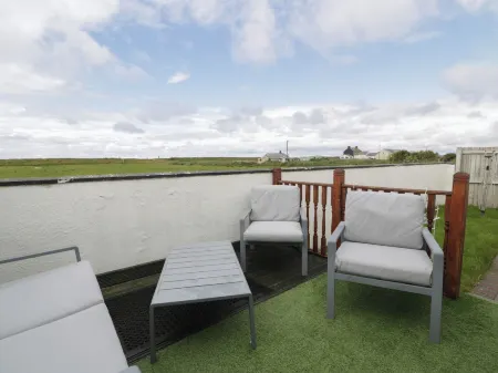 Sea Spray Отели рядом с достопримечательностью «Airworld Aviation Museum»