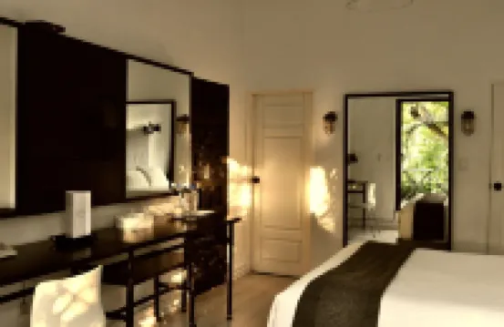 庫埃納瓦卡拉斯卡薩斯民宿 Spa 餐廳精品酒店