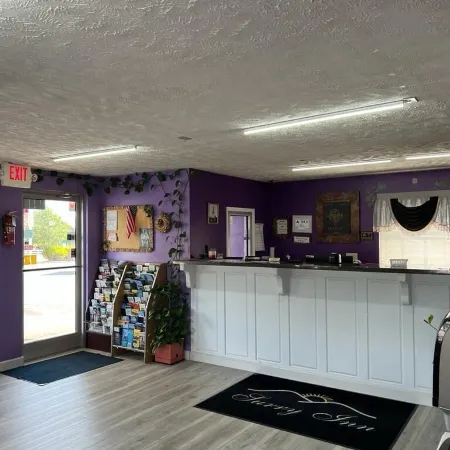 Surry Inn - Dobson
