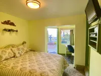 Halcyon Heights B&B/Inn Hotels in Homer