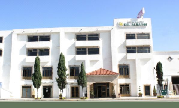 Hotel del Alba Inn & Suites