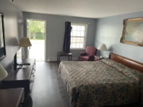 Budget Host Three Crowns Motor Lodge Hotels in Gettysburg