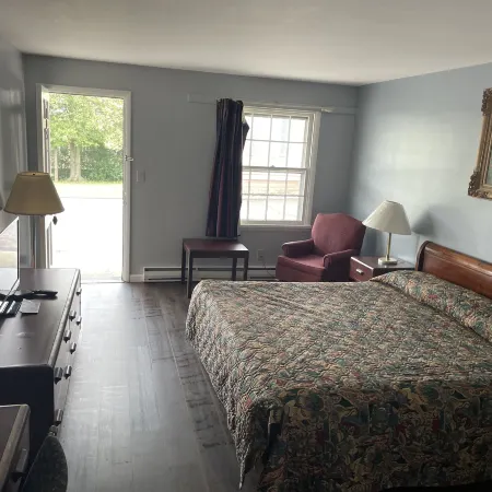 Budget Host Three Crowns Motor Lodge Hotels in Gettysburg