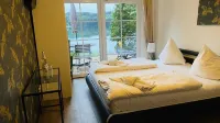 Strandhotel Vier Jahreszeiten Buckow Hotels in Reichenow
