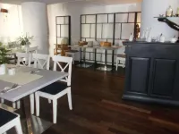 Scsk Żurawia - Bed and Breakfasts