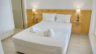 Topcity Hostel & Suites