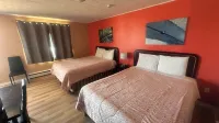 Colonial Motel
