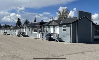 West Castle Motel