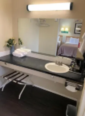 Economy Inn