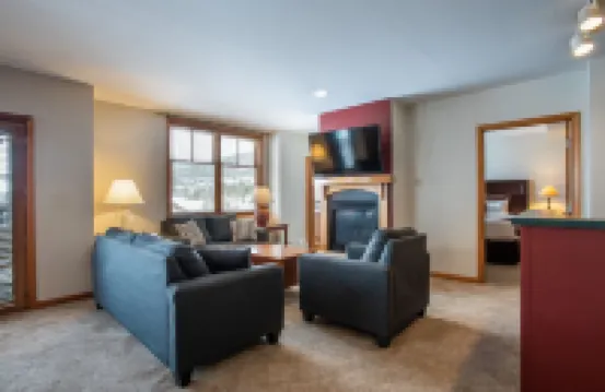 飛翔山旅館，公寓 | 3卧室滑雪坡景觀（高級評級公寓2407）