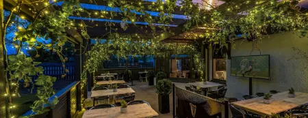 Newmachar Hotel Отели в г. Олдмелдрум