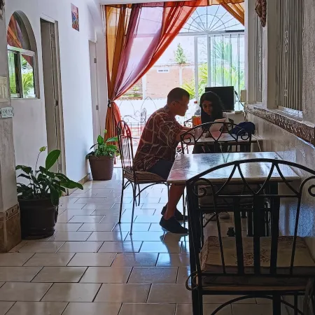 Alexandross Hostel Bnb