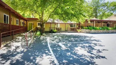 The Inn on Pine Hotels near Shypoke Cellars