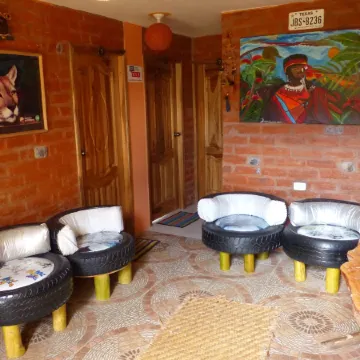 Hostal la Casa Amarilla City