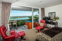 Tarlton's Lodge Hotels in Opua
