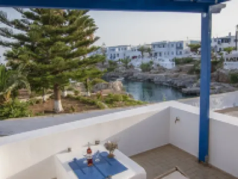 Kanellis Studios Hotels in Kythira