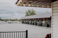 The Bayview Motel - Fort Frances, on - Lakeside Motel