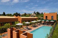 Cape Resort - Pools