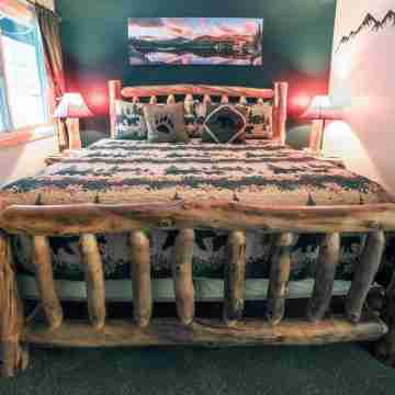 Fawn Valley Inn- 210 Condo Rooms