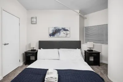 2Br 2BA in the Block Apartment by CozySuites