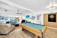 2 Homes! - 4 Mn to Madeira Bch - Hottub - Htd Pool