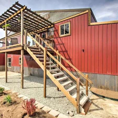 Lovely Livingston Loft w/ Mountain & River Views!