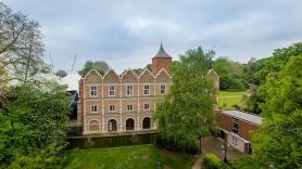 Safestay London Kensington Holland Park