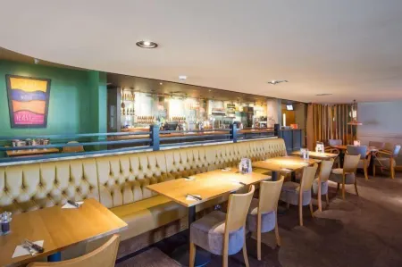 Paignton South (Brixham Road) Отели рядом с достопримечательностью «Splashdown Quaywest»