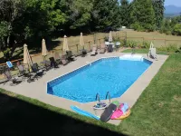 Northside School Bed & Breakfast Hotels in Boundary County