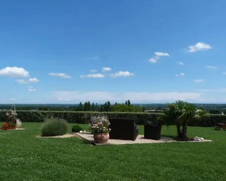 Hôtel le Kolibri Hotels in Tournus