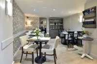 Cristal Hôtel Restaurant - Logis Hotels - breakfast