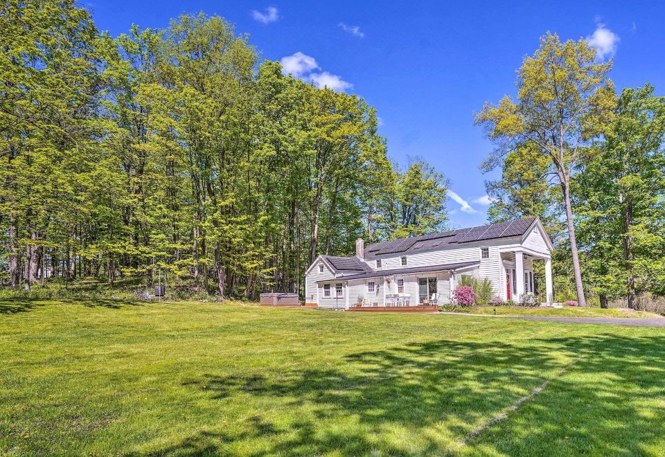 Eclectic Troy Home w/ Hot Tub - Pet Friendly! - Housity