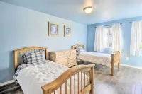 Pet-Friendly Poulsbo Abode w/ Mountain Views! - Haustierfreundliche