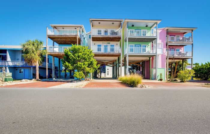 Oceanfront Oasis in Cedar Key w/ 2 Balconies!