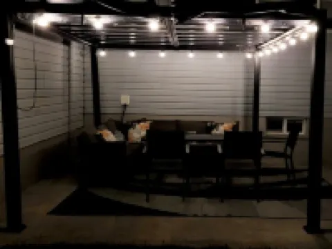 Modern 3-bedroom Rancher with AC and WiFi in Chilliwack チリワックのホテル