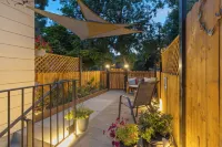 Ski & Hike: Cozy Dtwn Reno Studio w/ Fireplace - Condos