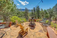 Hot Tub, Fire Pit & Deck: Chic Arizona Retreat - WiFi