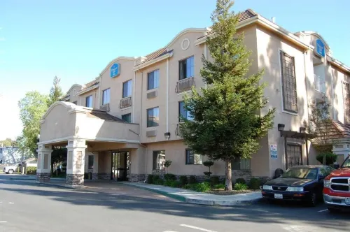 Pleasant Hill Inn Hotels in Pleasant Hill