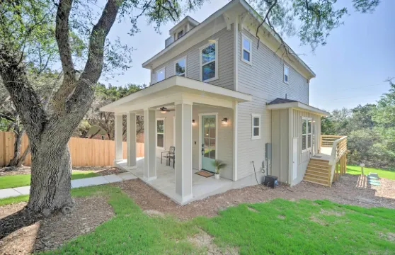 峽谷湖的住宅，帶露台距離Comal公園約1英里